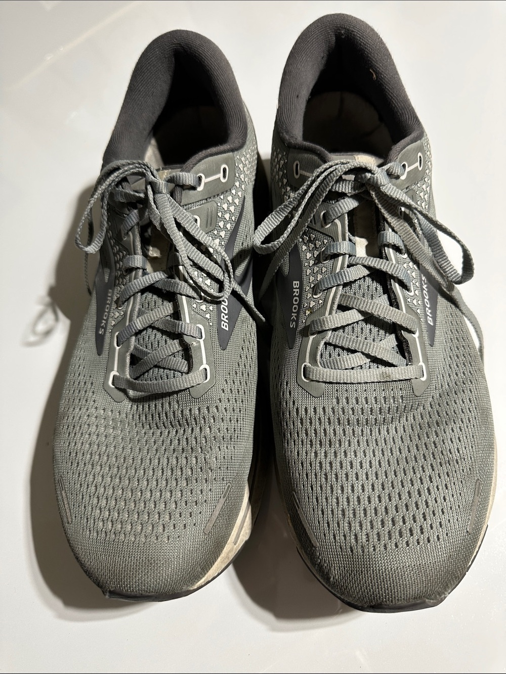 Brooks Men's Gray Athletic Running Shoes - Breathable Mesh. Size 14.